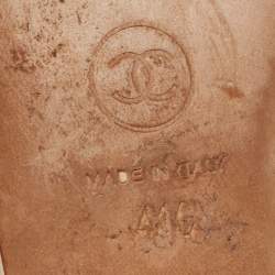 مملوكة مسبقًا Chanel Beige Leather CC Coin Thong Strap Flat Sandals Size 41