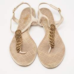 مملوكة مسبقًا Chanel Beige Leather CC Coin Thong Strap Flat Sandals Size 41