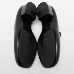 Pre Owned حذاء لوفرز شانيل جلد أسود وصلة سلسلة شعار سي سي سليب أون مقاس 39