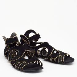 مملوكة مسبقًا Chanel Black/Gold Suede Gladiator Flat Sandals Size 38.5