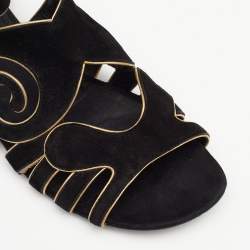 مملوكة مسبقًا Chanel Black/Gold Suede Gladiator Flat Sandals Size 38.5