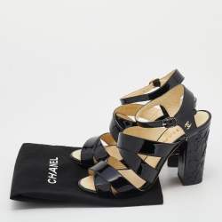 Pre Owned صندل شانيل جلد لامع أسود مزين سي سي كعب مربع سميك مورد بسيور مقاس 35.5