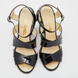 Pre Owned صندل شانيل جلد لامع أسود مزين سي سي كعب مربع سميك مورد بسيور مقاس 35.5