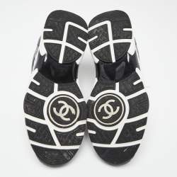 Pre Owned Chanel Navy Blue PVC And Patent Leather CC Lace Up Sneakers Size 37.5