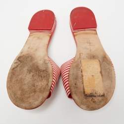 مملوكة مسبقًا Chanel Red/White Leather CC logo Flat Sandals Size 38.5