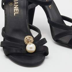 مملوكة مسبقًا Chanel Black Satin And Fabric Embellished Strappy Sandals Size 39.5