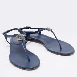 مملوكة مسبقًا Chanel Navy Blue Leather CC Crystal Embellished Flat Thong Sandals Size 41