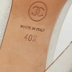 مملوكة مسبقًا حذاء كعب عالي شانيل CC جلد أسود لامع  بمقدمة مستديرة مدببة مقاس 40.5