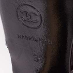 مملوكة مسبقًا صندل شانيل جلد بني داكن/أخضر لامع مقدمة خضراء كعب سميك بحزام للكاحل مقاس 39