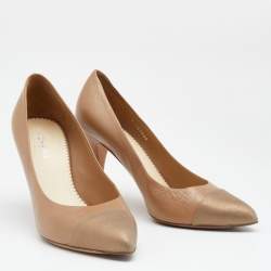 Pre Owned Chanel Beige/Gold Leather Cap Toe CC Pumps Size 40.5