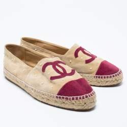 مملوكة مسبقًا Chanel Red/Beige Suede Pearls Embellished CC Espadrille Flats Size 39