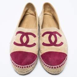 مملوكة مسبقًا Chanel Red/Beige Suede Pearls Embellished CC Espadrille Flats Size 39