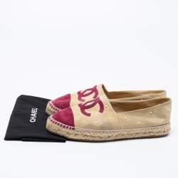 مملوكة مسبقًا Chanel Red/Beige Suede Pearls Embellished CC Espadrille Flats Size 39