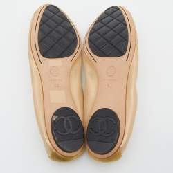 Pre Owned Chanel Metallic Gold Nubuck Leather CC Cap Toe Scrunch Ballet Flats Size 40