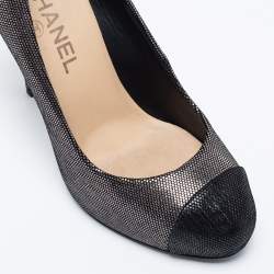 Pre Owned Chanel Light Silver/Black Textured Suede CC Round Toe Pumps Size 38