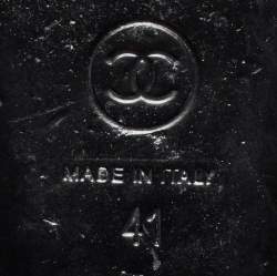 مملوكة مسبقًا Chanel Black Leather Camellia Flat Slides Size 41