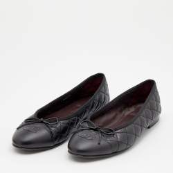 مملوكة مسبقًا حذاء باليرينا فلات شانيل جلد مبطن أسود سي سي بفيونكة مقاس 39