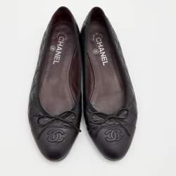 مملوكة مسبقًا حذاء باليرينا فلات شانيل جلد مبطن أسود سي سي بفيونكة مقاس 39