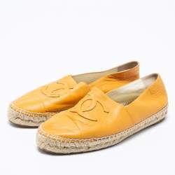 Pre Owned Chanel Mustard Leather CC Espadrille Flats Size 39