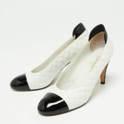 Pre Owned Chanel White/Black Quilted Leather and Patent Cap-Toe CC Pumps Size 40