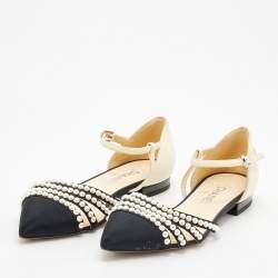 Pre Owned Chanel Cream/Black Leather and Fabric Faux Pearl Paris Rome Flat Sandals Size 37.5