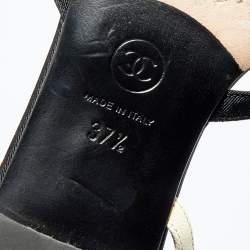 Pre Owned Chanel Cream/Black Leather and Fabric Faux Pearl Paris Rome Flat Sandals Size 37.5