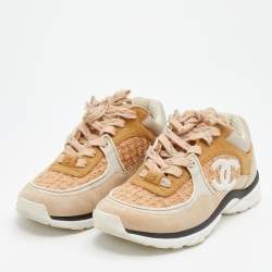 Pre Owned حذاء رياضي شانيل سويدي وتويد متعدد الألوان عنق منخفض شعار سي سي مقاس 38