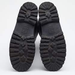 مملوكة مسبقًا Chanel Grey Quilted Nylon And Leather Motorcycle Mid Calf Boots Sie 39