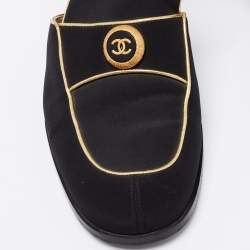 مملوكة مسبقًا حذاء فلات كاحل شانيل جلد وكانفاس ذهبي/ أسود مقاس 39.5