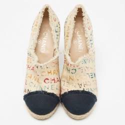 Pre Owned Chanel Beige/Navy Blue Graffiti Canvas Espadrille Pumps Size 40