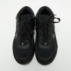 مملوكة مسبقًا Chanel Black Suede, Nylon and Leather CC Low-Top Sneakers Size 37.5