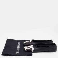 مملوكة مسبقًا Chanel Black Quilted Leather CC Flats Size 36