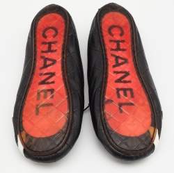 مملوكة مسبقًا Chanel Black Quilted Leather CC Flats Size 36