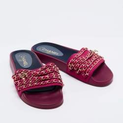 Pre Owned Chanel Burgundy Satin CC Logo Chain Detail Tropiconic Slides Size 39