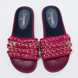 Pre Owned Chanel Burgundy Satin CC Logo Chain Detail Tropiconic Slides Size 39