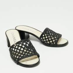 مملوكة مسبقًا Chanel Black Braided Leather Slide Sandals Size 38