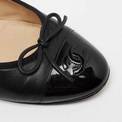 Pre Owned Chanel Black Leather and Patent CC Cap-Toe Bow Ballet Flats Size 38