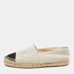 مملوكة مسبقًا حذاء فلات شانيل إسبادريل كانفاس أسود/ بيج شعار سي سي مقاس 39