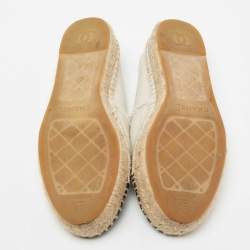 مملوكة مسبقًا حذاء فلات شانيل إسبادريل كانفاس أسود/ بيج شعار سي سي مقاس 39