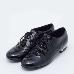 Chanel Black Patent Leather Pearl Embellished Lace Up Oxford Size 36.5