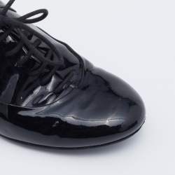 Chanel Black Patent Leather Pearl Embellished Lace Up Oxford Size 36.5