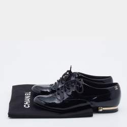 Chanel Black Patent Leather Pearl Embellished Lace Up Oxford Size 36.5