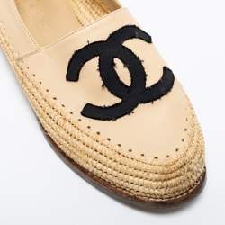 Pre Owned Chanel Beige  Leather and Raffia CC Espadrilles Size 38