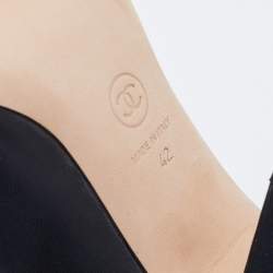 مملوكة مسبقًا Chanel Black Leather and Grosgrain Cap Toe Block Heel Pumps Size 42