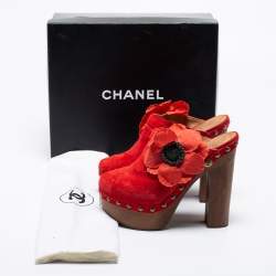Chanel Red Suede Camellia Embellished Wooden Clogs Size 39