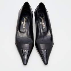 Pre Owned Chanel Black Leather And Patent Leather CC Cap Toe Kitten Heel Pumps Size 37.5