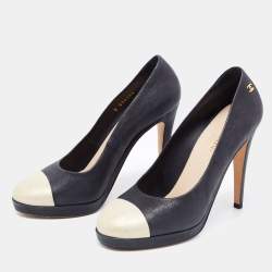 Pre Owned حذاء كعب عالي شانيل جلد لامع ذهبي/أزرق كحلي مقدمة ذهبية نعل سميك مقاس 39