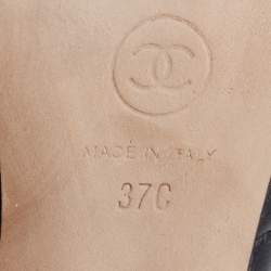 Pre Owned صندل شانيل سي سي جلد مبطن أسود كعب مربع سميك مقاس 37