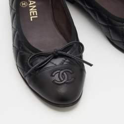 مملوكة مسبقًا Chanel Black Quilted Leather CC Cap Toe Bow Ballet Flats Size 36.5