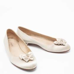 Pre Owned Chanel Ivory Satin Bow Embellished Ballet Flats Size 38.5